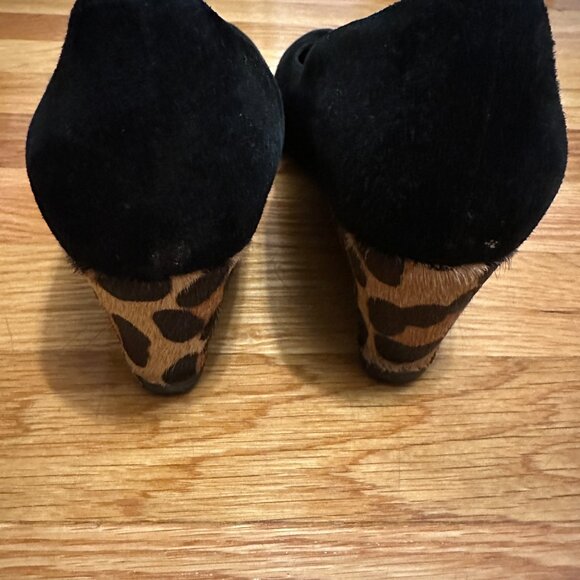 Calfskin Leopard Wedges - Picture 3 of 8
